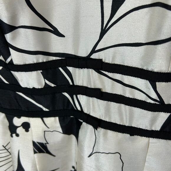 R&M Richards Ivory Black Floral V-Neck Sleeveless Fit & Flare Cocktail Dress 8 - Picture 9 of 16